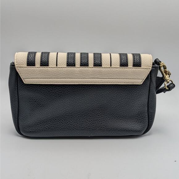 Retired Authentic CC Piano Keyboard Hand Purse Wristlet Wallet Clutch 90s Y2K - Picture 12 of 16